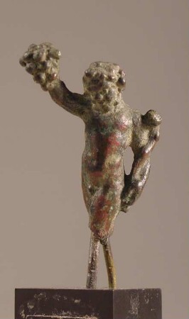 Satyr mit Traube und Hirtenstab