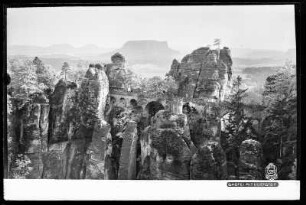 Blick auf die Basteibrücke mit Lilienstein