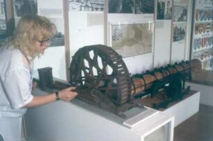 Bad Nauheim. Salzmuseum. Modell des Schwalheimer Wasserrades