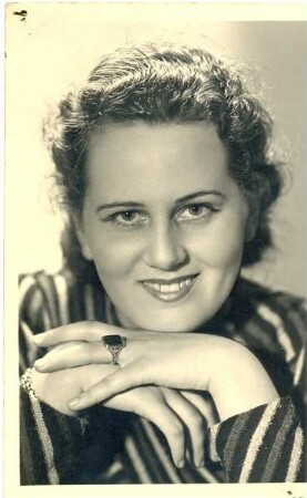 Porträtfoto Christiane Reuter
