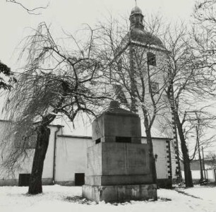 Denkmal für die Gefallenen des 1. Weltkrieges : Denkmal für die Gefallenen des 1. Weltkrieges. Sandstein (nach 1918). Neukieritzsch-Lobstädt