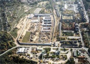 Dresden-Neustadt. Stadtteilansicht zwischen Hellersiedlung und Stauffenbergallee mit Justizvollzugsanstalt (JVA) Dresden. Luftbild-Schrägaufnahme von Nordwest