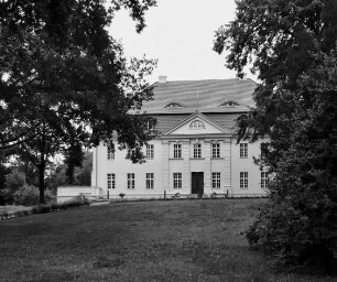 Gollwitz, Brandenburg an der Havel, Schloßallee 101
