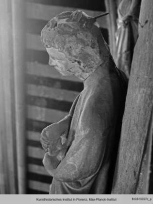 Figuren der Caritas (?) und Stadtpatrone von Siena am Kuppelumgang
