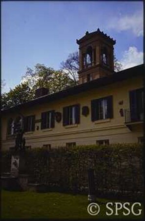 Berlin, Schloss Glienicke, Gartenhof.