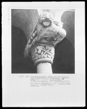 Kapitell mit Tier- und Menschfiguren