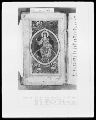 Evangelistar aus Werden — Majestas Domini, Folio 2recto