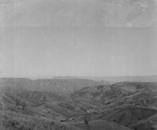 Hügellandschaft : Blick über die zerteilte Landschaft des Valley of a Thousand Hills