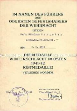 Verleihungsurkunde für die Medaille "Winterschlacht im Osten 1941/42" (Ostmedaille) an Nikolaus Christen