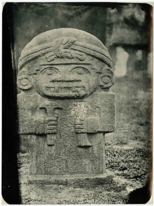 Steinstatue der San-Agustín-Kultur, Kolumbien [Kolumbien . Mystische Steinfiguren aus der San-Agustin-Kultur]