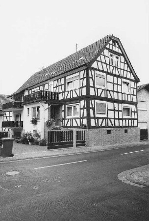 Wohnhaus, Fachwerk; Hasselroth, Alte Dorfstraße 31