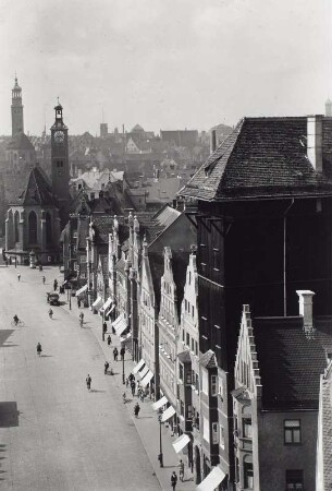 Augsburg, Kirche St. Jakob : Augsburg. Blick vom Jakobertor zur Stiftskirche St. Peter und auf Ev. Kirche St. Jakob