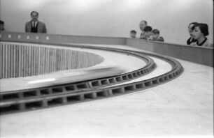 München: Leitschienenbahn-Modell
