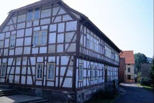 Fischbacher Schloss, Denkmal; Sitz der Gemeindeverwaltung