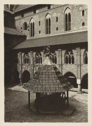 Pommern. Marienburg Blick in den Innenhof des Hochschlosses