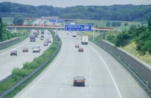 Überführung Gem.-Str. über A 7 (km 183+823) Nieders.