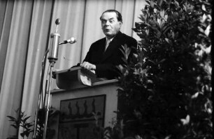 Freudenstadt: Kurhaus Lichtspiele; am Rednerpult: Otto Ernst Sutter