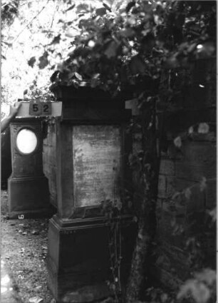 Grabstein 52 [Hahn S. 44 Grab-Nr. 1569]