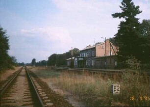 Buschow Empfangsgebäude Bahnsteig