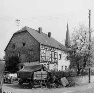 Hadamar, Kirchgasse (Niederzeuzheim) 4, Kirchgasse (Niederzeuzheim) 6