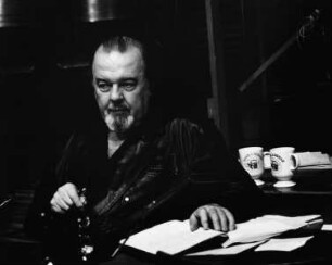 Sir Peter Hall (1930-2017; britischer Theater- und Filmregisseur). London, 1992