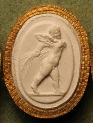 Stehender Cupido mit einem Palmzweig in der Hand (Daktyliothek, Erstes Mythologisches Tausend)