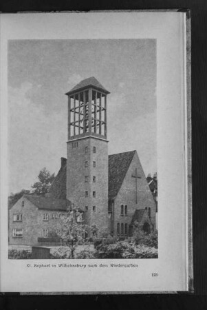 St. Raphael in Wilhelmsburg nach dem Wiederaufbau