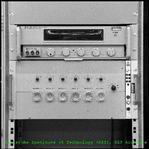 Bedienfeld der Magnetfeld-Messmaschine des Instituts für Experimentelle Kernphysik (IEKP)