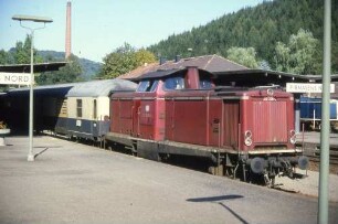 Pirmasens Nord Lok 211 328 Nahverkehrszug UIC-X-Gepäckwagen