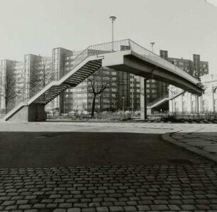 Albert-Straße : Dresden, Fußgängerbrücke, Albertplatz