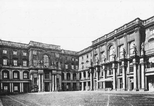 Berlin, Schloss, Schlüterhof, 1945 ausgebrannt, Ruine 1950/51 gesprengt. Andreas Schlüter
