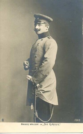 Harry Walden in "Die Kläffer."