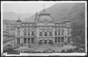 Karlsbad. Bad I Kaiserbad (1895) : Karlsbad. Kaiserbad (Bad I, 1893-1895; F. Fellner, H. Helmer; Skulptur K. Wilfert, K. Weitzek) am Park Karl IV