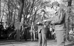 Deutsch-amerikanisches Volksfest "Ami-Meß´" auf dem ehemaligen Flugplatz an der Erzbergerstraße