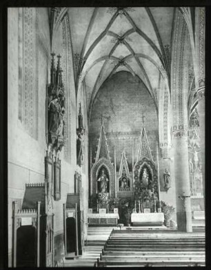 Nördlicher Seitenaltar vor der Restaurierung