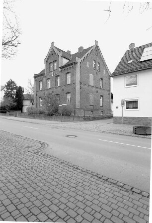 Ehem. Pfarrhaus; Ahnatal, Hauptstraße 34