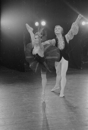 Szenenbilder aus einer Gala-Ballett-Soiree. Deutsche Staatsoper Berlin, 29.01.1972