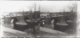 Dresden-Altstadt. Augustusbrücke (1727-1741; M. D. Pöppelmann, J. G. Fehre). Blick von der Brühlschen Terrasse über die Elbe nach Nordwest