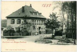 Nossen. Kirchplatz mit Kriegerdenkmal