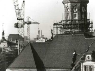Dresden-Altstadt. Wiederaufbau des Residenzschlosses. Blick vom Dach des Ständehauses (Schloßplatz 1) gegen den Hausmannsturm