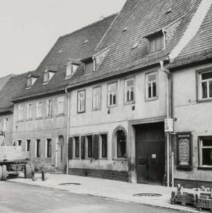 Pegau, Breitstraße 28/26. Wohnhäuser (um 1800). Straßenansicht