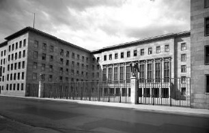Ehemaliges Reichsluftfahrtministerium & Haus der Ministerien & Detlev-Rohwedder-Haus & Bundesministerium der Finanzen