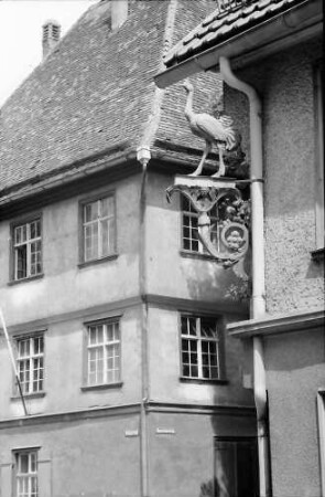 Biberach: Marktplatz, Giebelhäuser [Aushängeschild, Hahn]