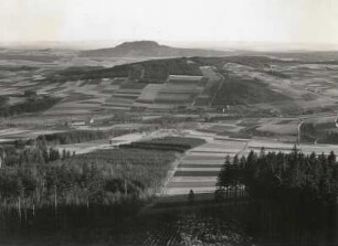 Erzgebirge. Blick vom Scheibenberg zum Bärenstein nach Südosten