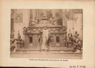 Frauenkirche, München: Grab Ludwig des Bayern