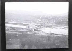Hessigheim, Blick vom linken Hang auf die Wehr- u. Schleusenbaustelle (Querformat)