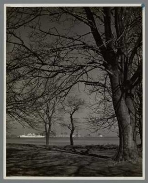 Blick von Beechhurst (Queens) über den East River, Long Island / New York City