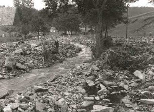 Unwetterkatastrophe im Osterzgebirge am 8./9. Juli 1927. Gottleubatal. Steinwüste im Gottleubabett in Schönwald (heute Petrovice-Krásny Les)