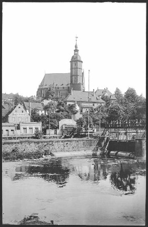 Penig. Stadtkirche und Mulde