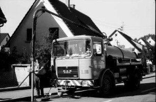 Freiburg, Hochdorf: Kanalreinigungswagen zum ersten Mal in Hochdorf